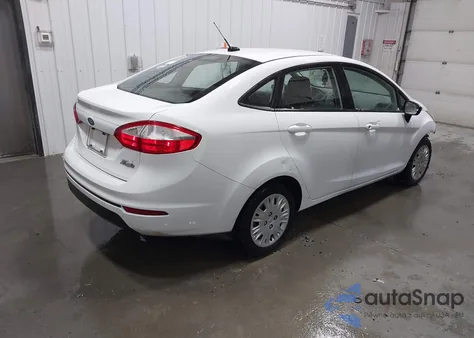 2015 Ford Fiesta S из США, поврежденный, VIN 3FADP4AJ9FM118393